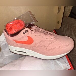New in Box Nike Air Max 1 Premium Coral Stardust Corduroy sz men’s 8